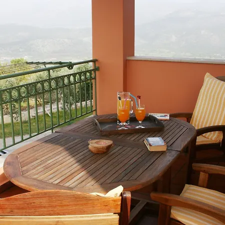 Lagoon View - Adults Only *